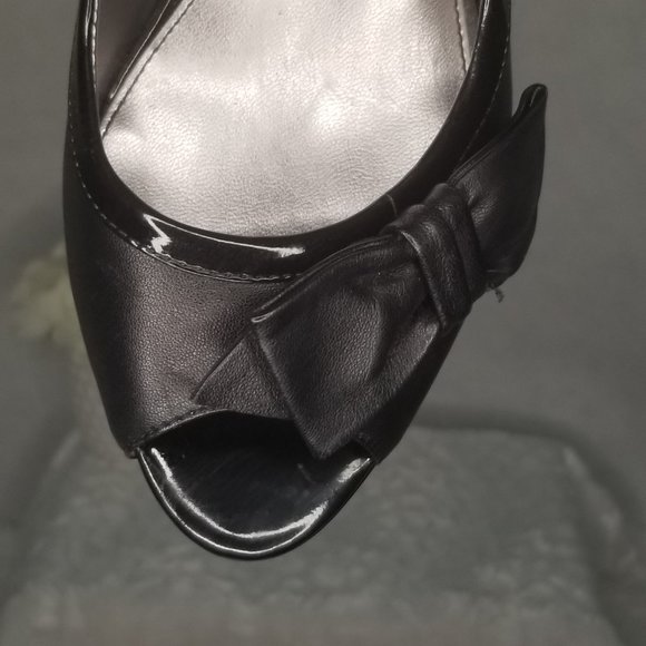 Black-Marc Fisher Peep Toe Leather Platform Pump - Picture 3 of 8